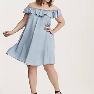 DENIM OFF SHOULDER TRAPEZE DRESS